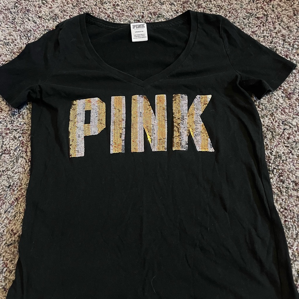 Pink tee